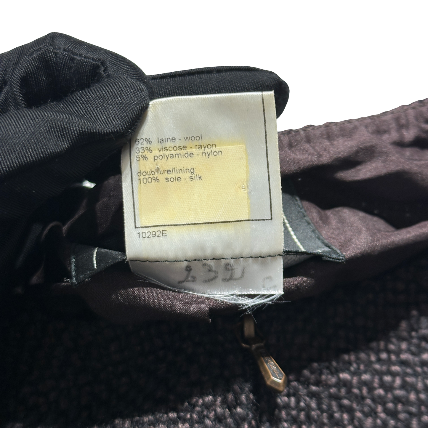 CHANEL SUIT (JACKET AND SKIRT) [20002040]