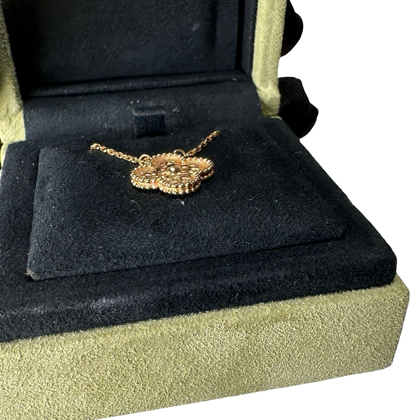 Used VAN CLEEF & ARPELS 18K Gold Alhambra Neeklace GHW