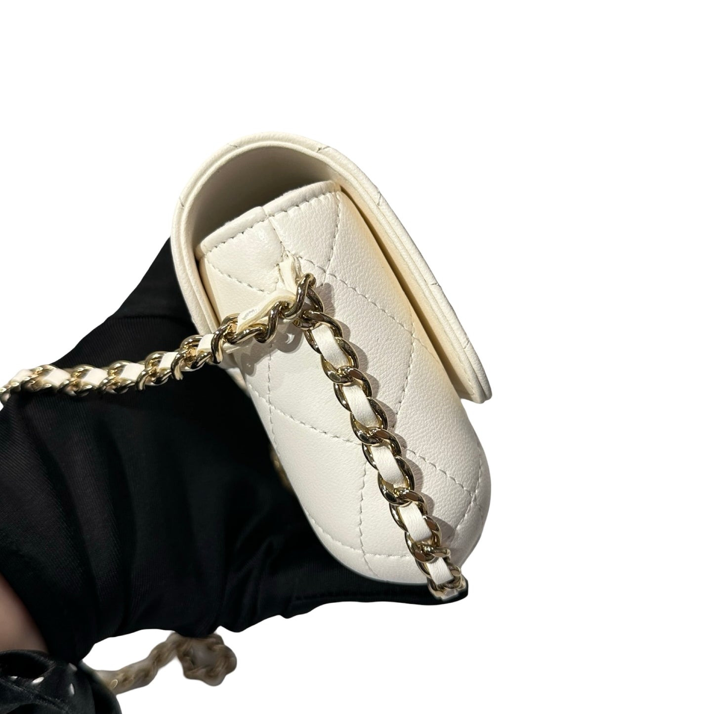 Used CHANEL Lambskin Leather Used Chanel FLAP Cross Body Bag GHW White