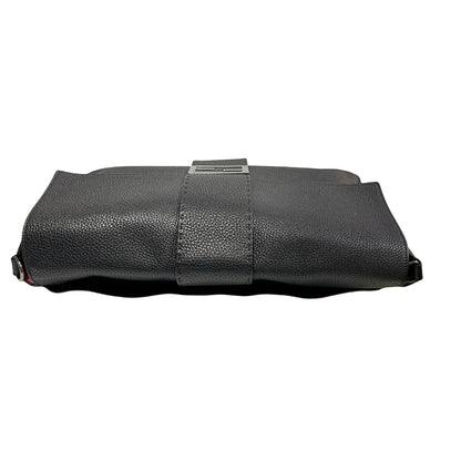 Used FENDI Calfskin Leather Baguette messenger Messenger Bag PHW Black