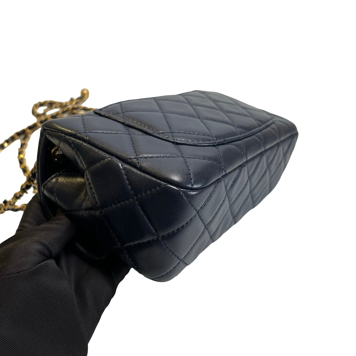 Used CHANEL Quilted Lambskin Classic Flap Chain shoulder bag Navy Blue