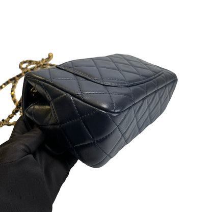 Used CHANEL Quilted Lambskin Classic Flap Chain shoulder bag Navy Blue