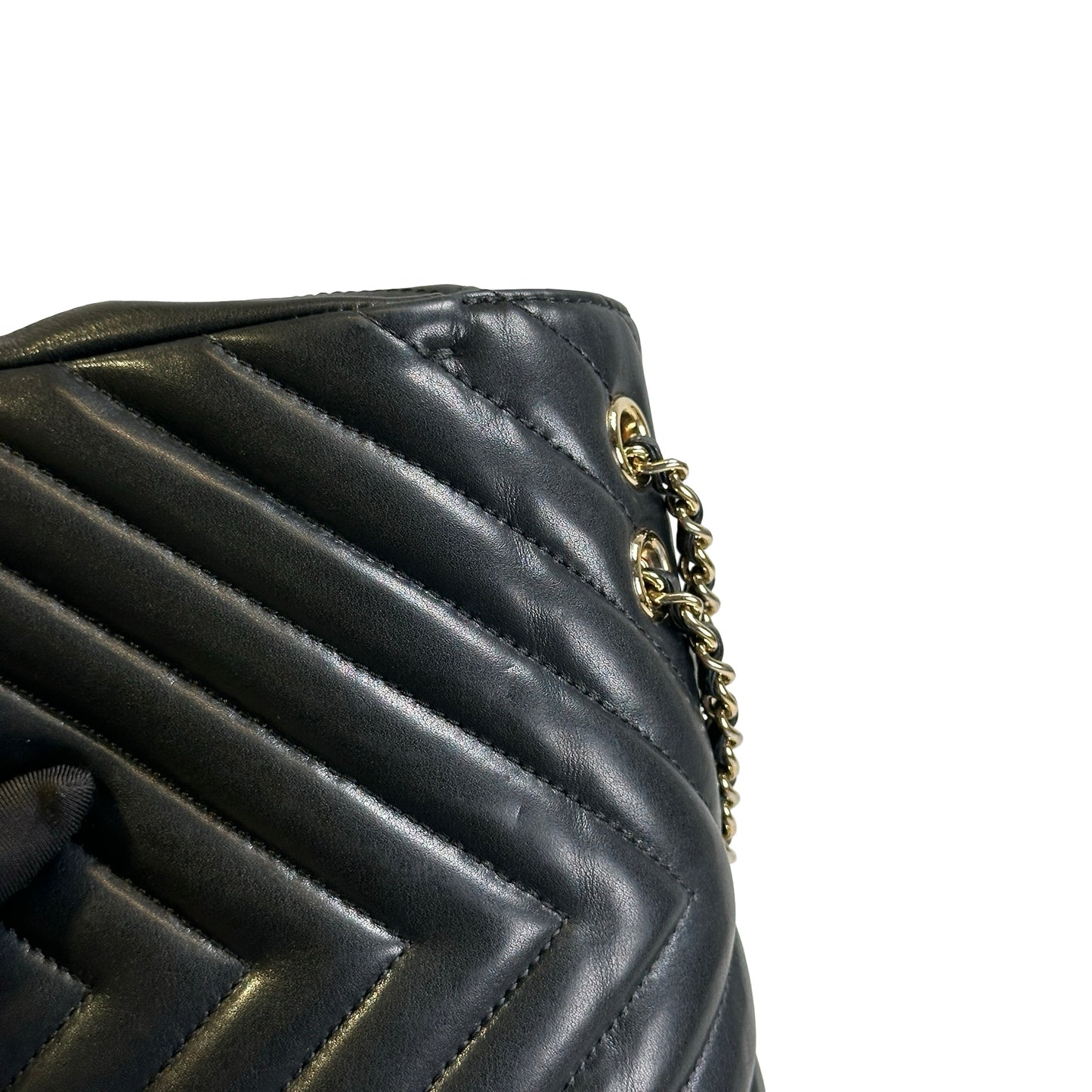 Used CHANEL Chevron Leather Chevron Flap Bag Chain Shoulder Bag Black Gold