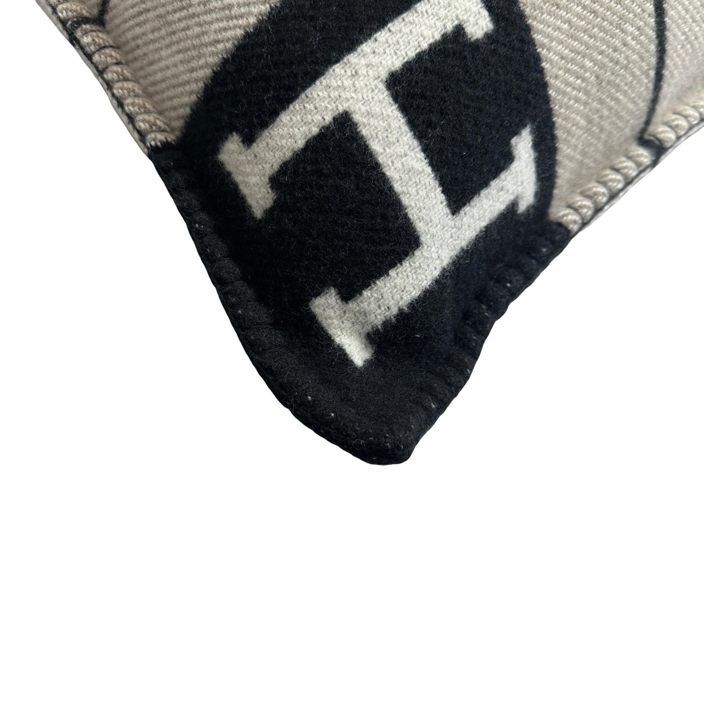 HERMES H Logo Plaid Avalon III Cushion PM Accessories Black Grey