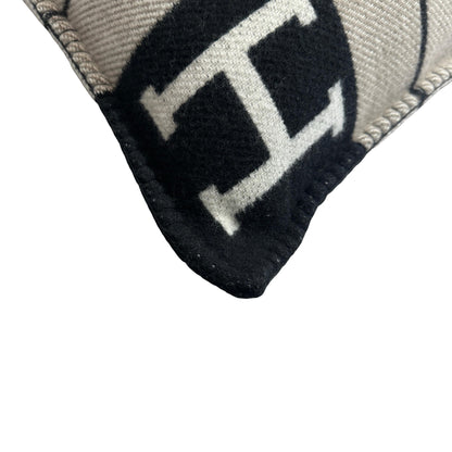 HERMES H Logo Plaid Avalon III Cushion PM Accessories Black Grey