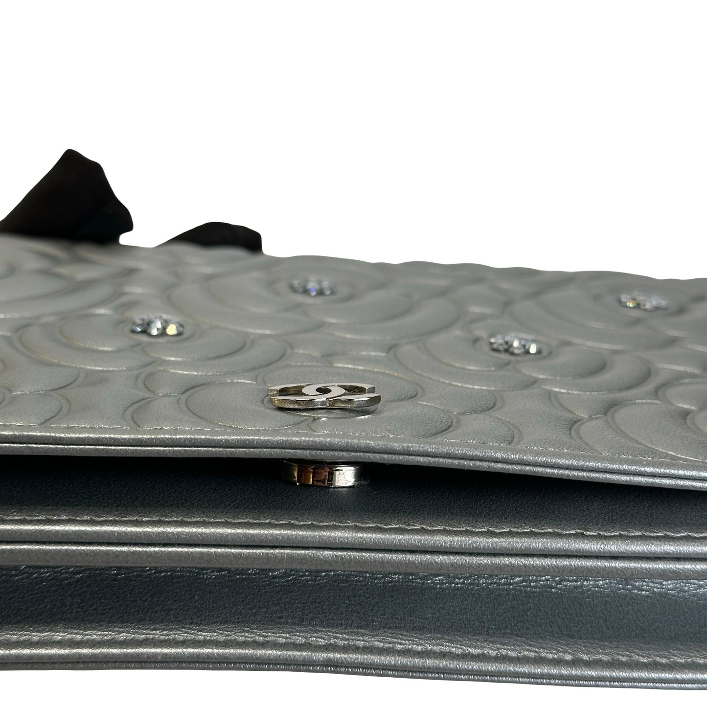 Used CHANEL Camellia Leather woc Wallet on chain Silver，Phw