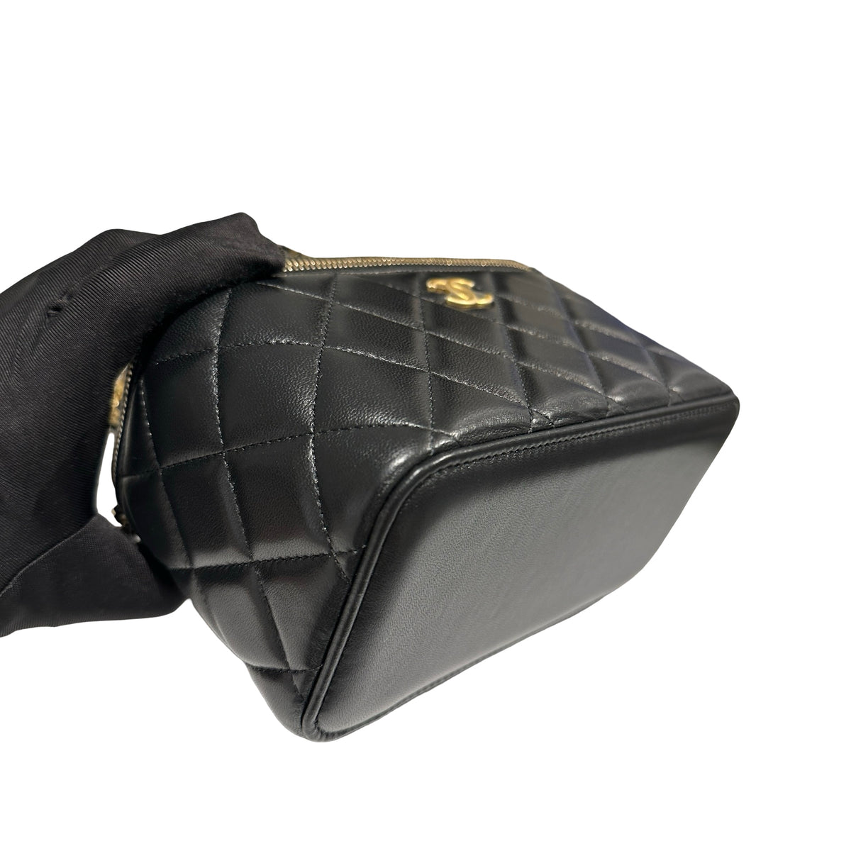 Used CHANEL Matelassé Lambskin Vanity Case Vanity case Black Gold
