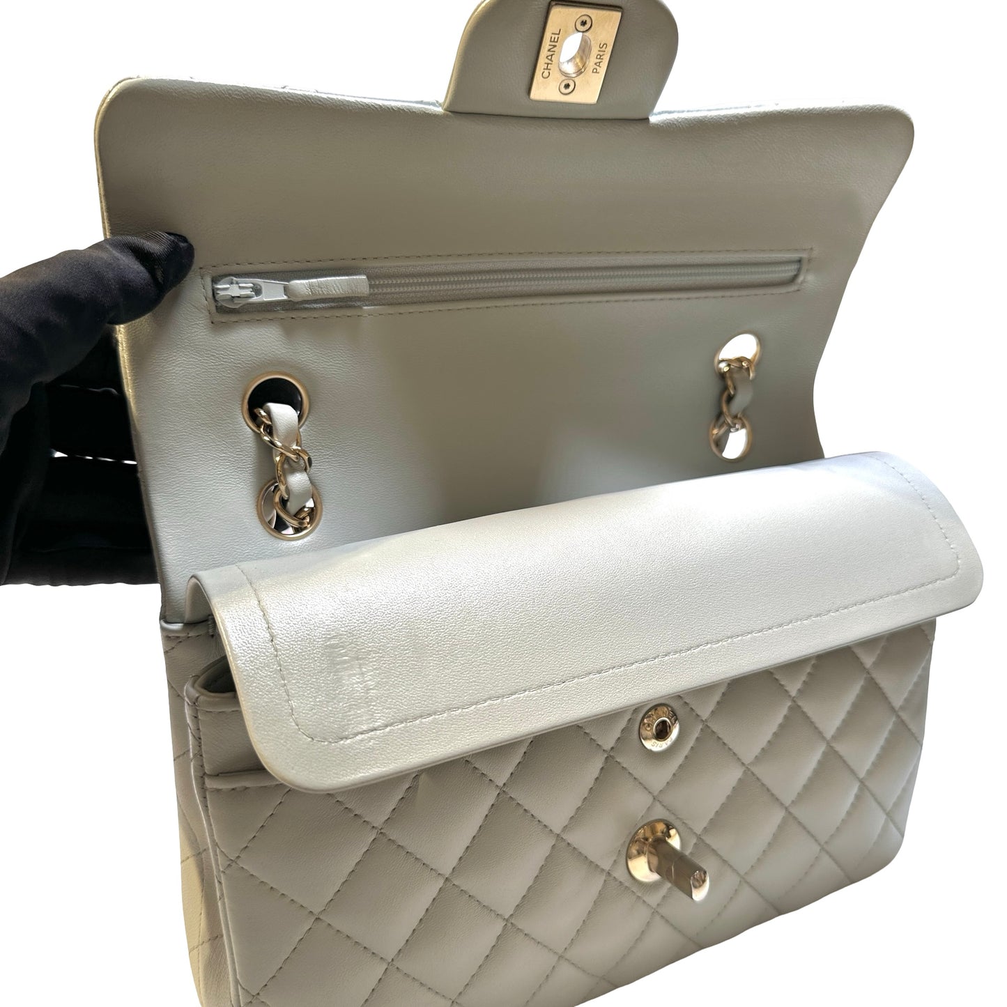 CHANEL Chain Shoulder Bag