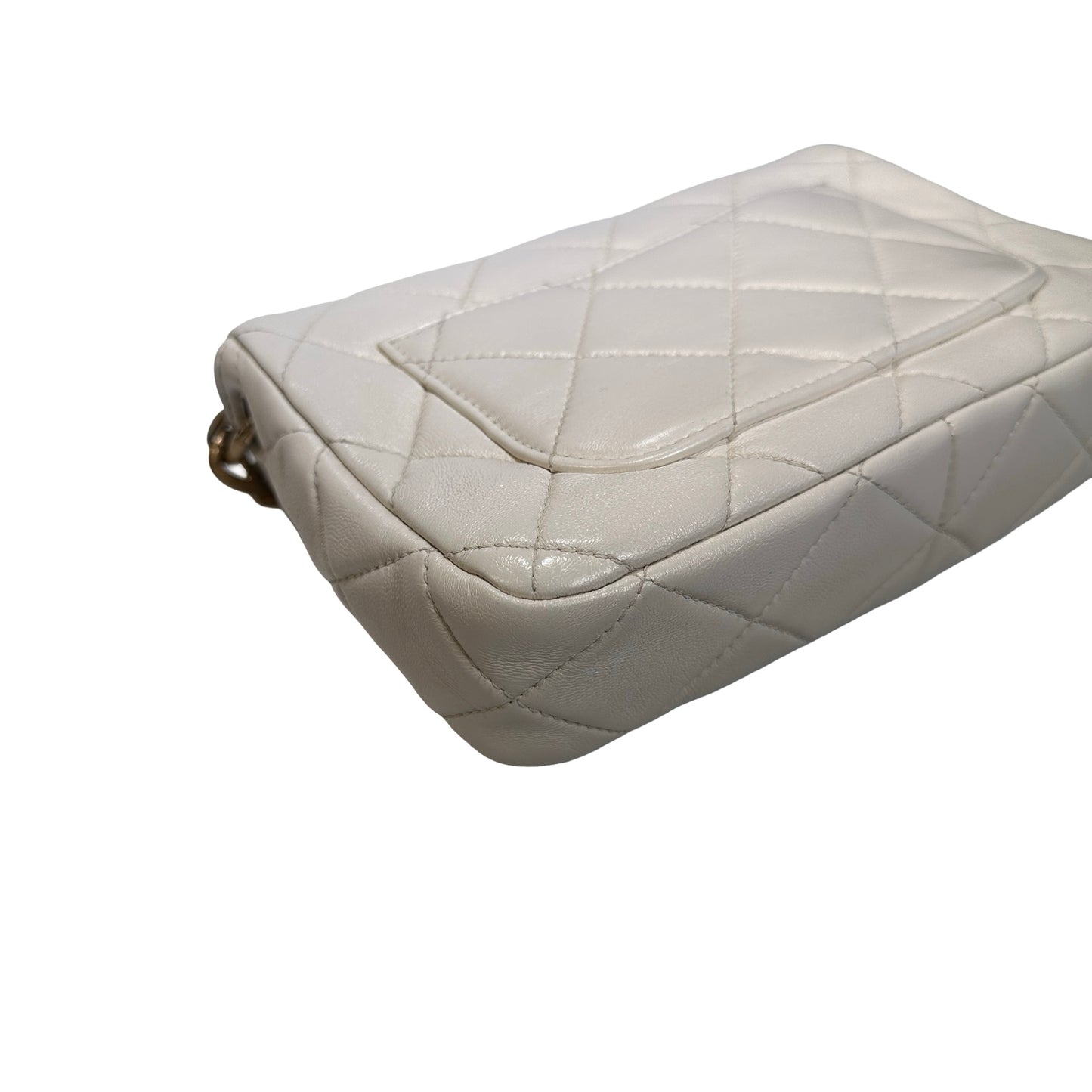 Used CHANEL Quilted Classic Flap Chain Shoulder Bag White