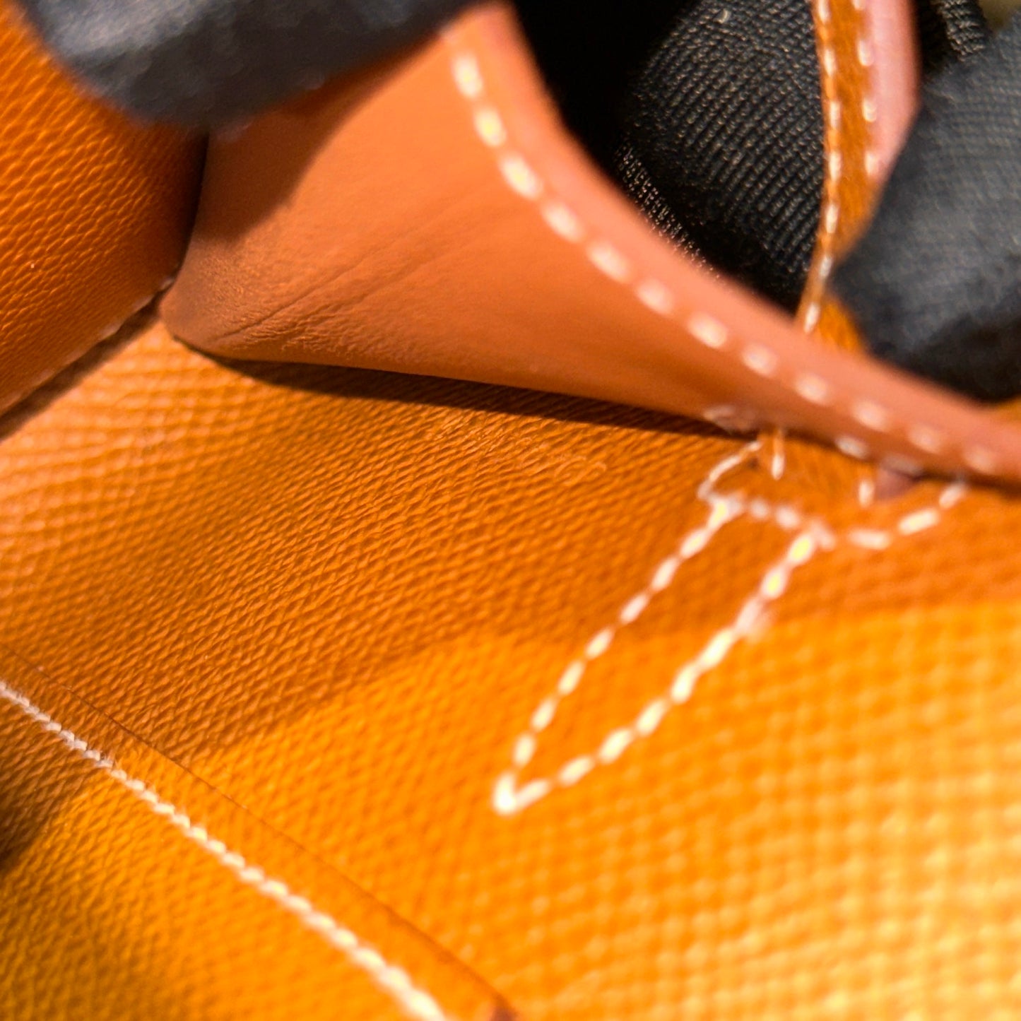 Used HERMÈS Epsom Leather KELLY. TO GO Cross Body Bag Gold (37) GHW