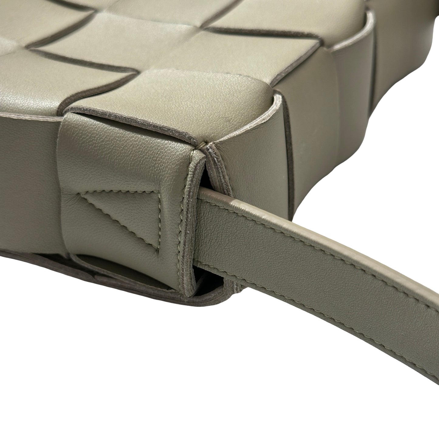 Used BOTTEGA VENETA Intrecciato Leather Cassette Shoulder Bag Green