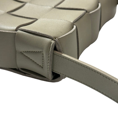 Used BOTTEGA VENETA Intrecciato Leather Cassette Shoulder Bag Green