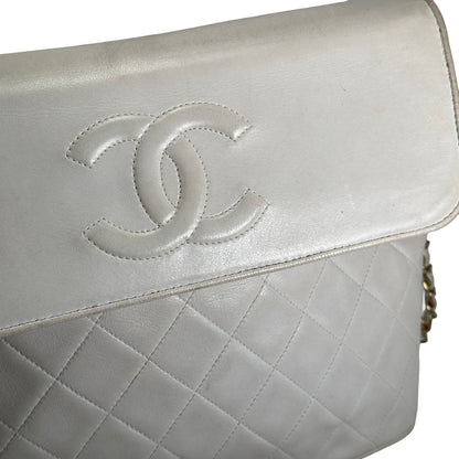 Used CHANEL Quilted Leather Quilted Flap Bag Handbags White GHW