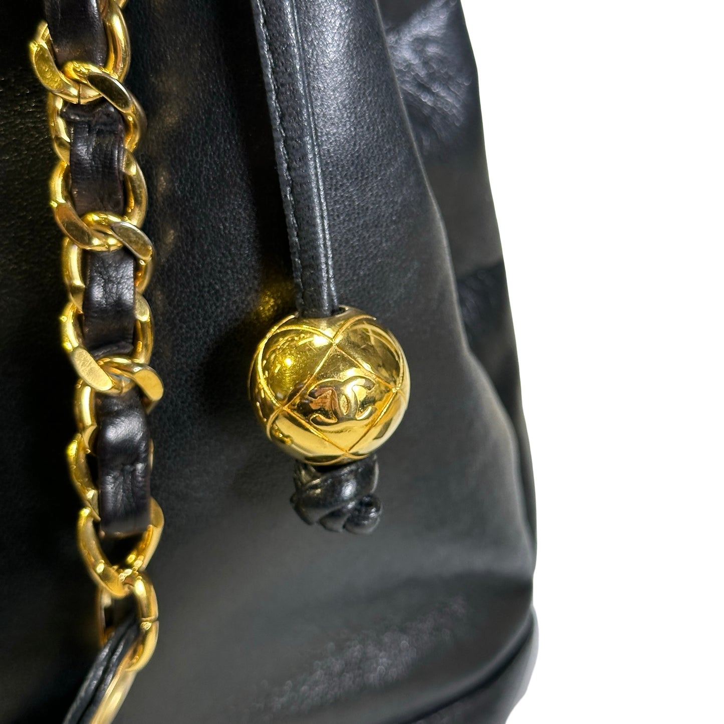 Used CHANEL solid vintage CC logo shoulder bag Shoulder Bag black