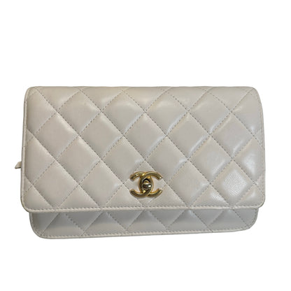 Used CHANEL Quilted Lambskin Wallet on chain Wallet on chain White Gold