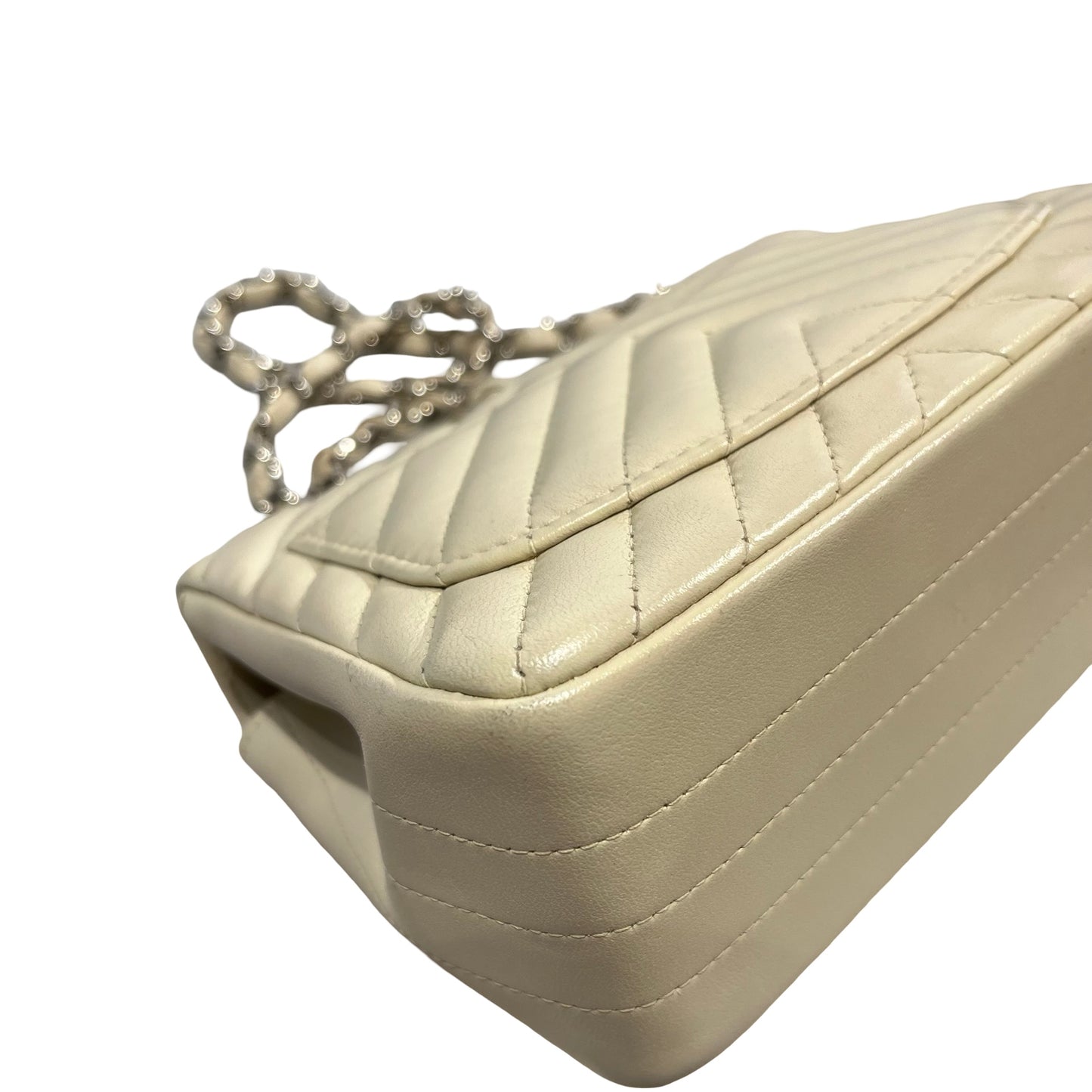 Used CHANEL Chevron Lambskin Chevron Flap Bag Chain Shoulder Bag White Silver hardware