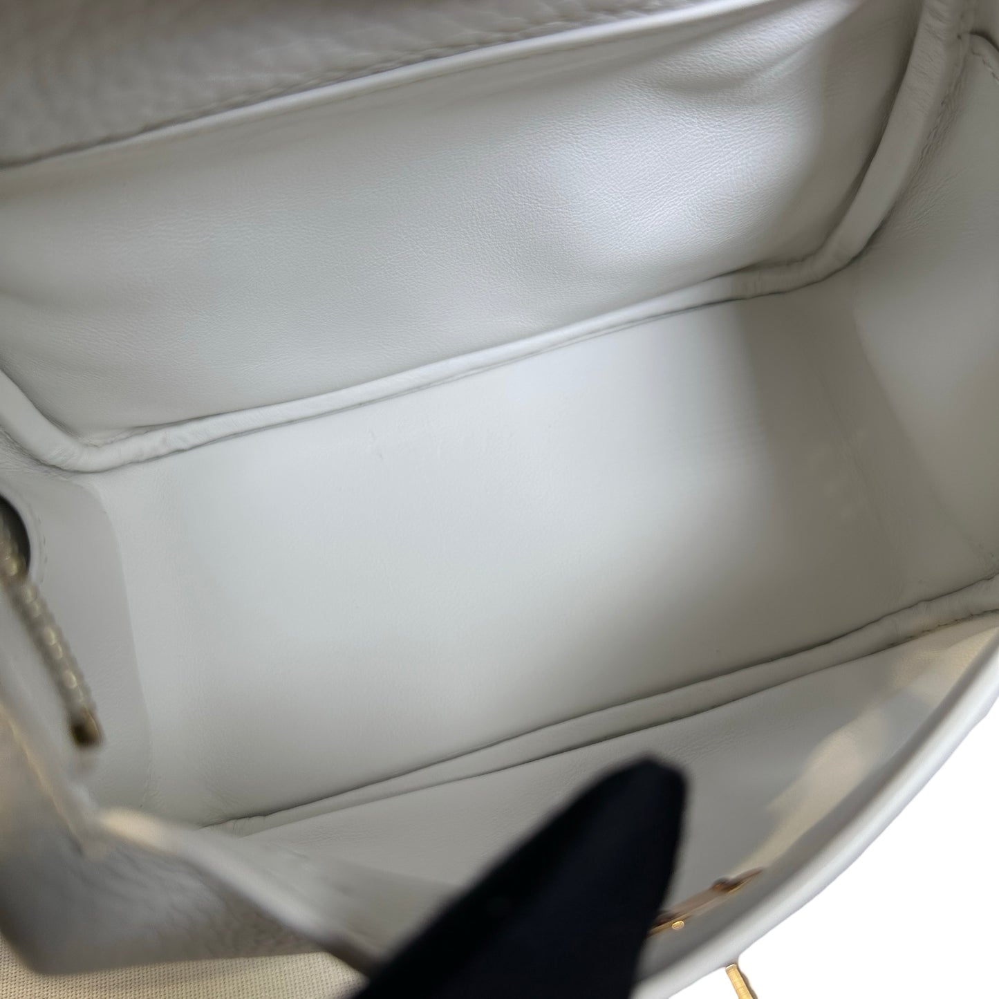 Used HERMES Clemence Leather Mini Lindy Cross body bag White GHW