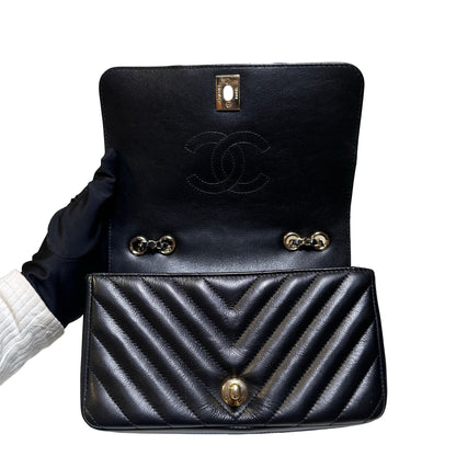 Used CHANEL Chevron Lambskin Chevron Flap Bag Chain Shoulder Bag Black Gold