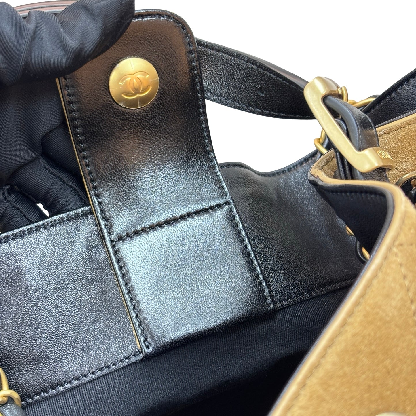 Used CHANEL Hobo 飯盒包 Shoulder Bag Beige Black GHW