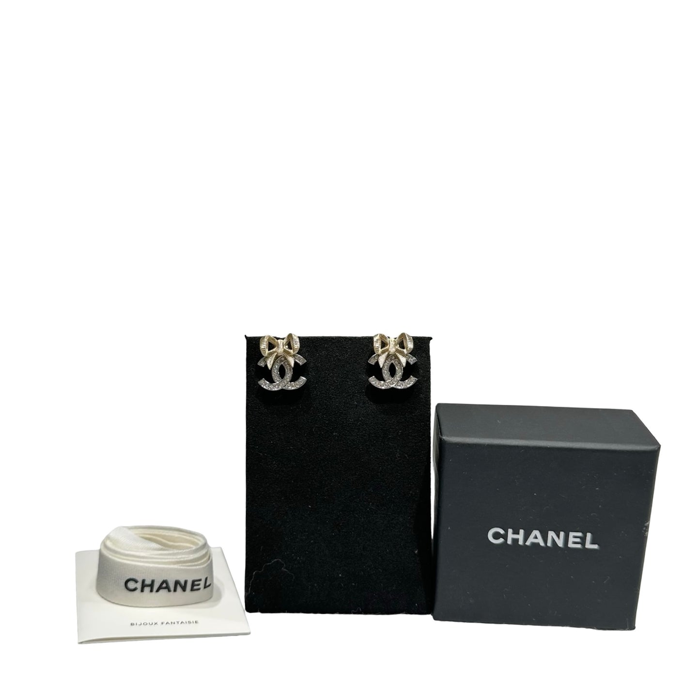 Unused CHANEL Earrings Gold