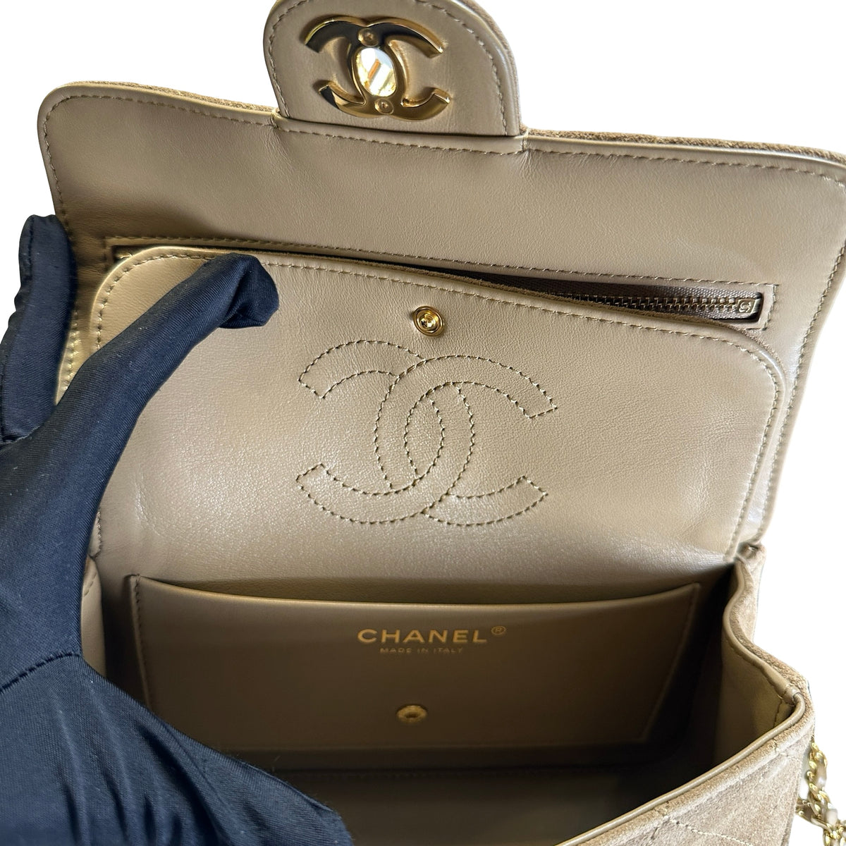 Brand New CHANEL Suede Classic Flap Shoulder Bag Beige GHW