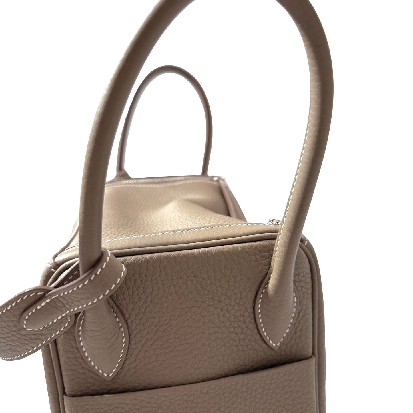 New HERMÈS Clemence leather Lindy 26 Shoulder Bag Etoupe PHW