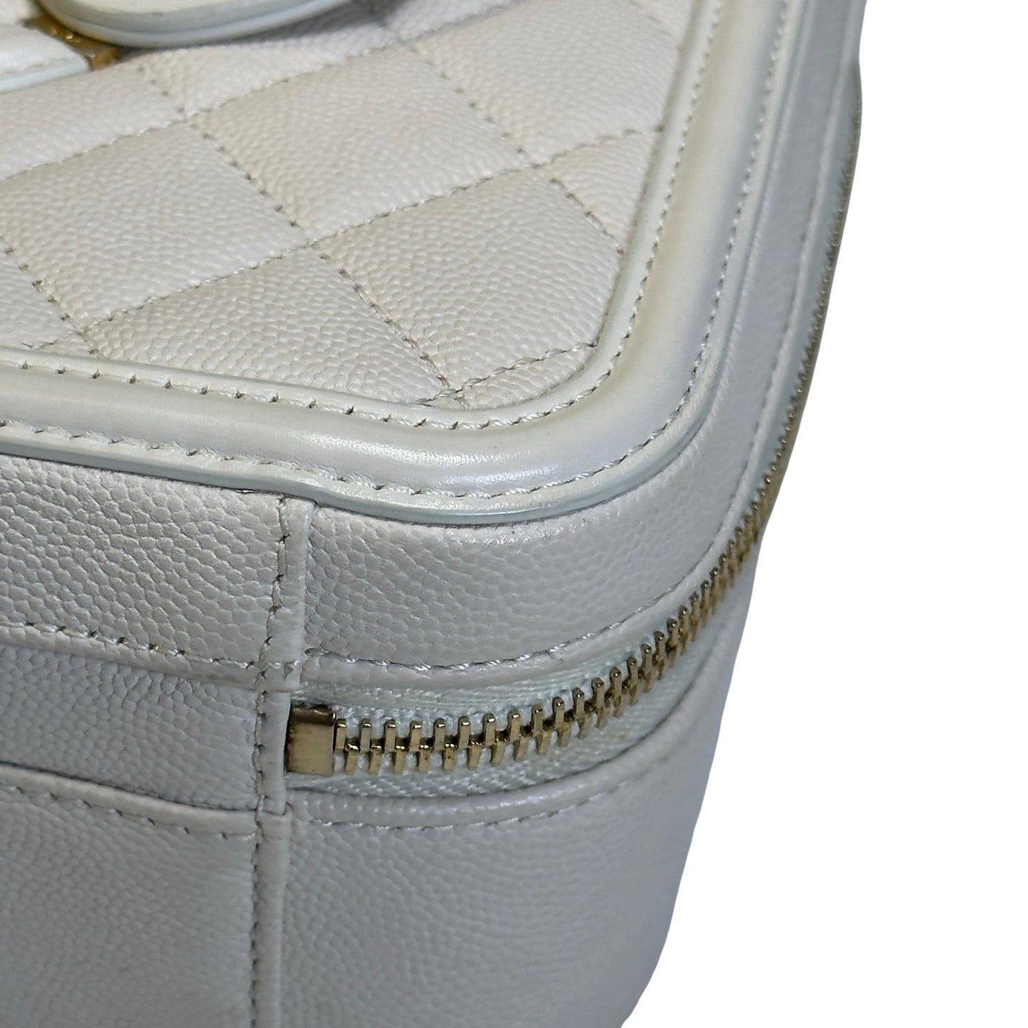 Used CHANEL Quilted Caviar Vanity Case Vanity case White