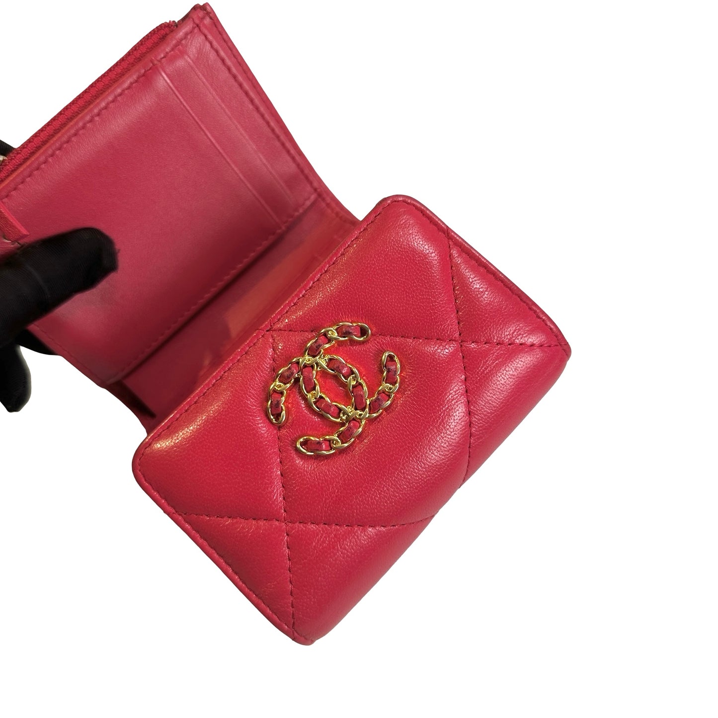 Used CHANEL Quilted Lambskin 19 wallet Wallet Red Gold