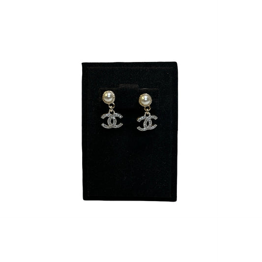 Brand New CHANEL Pearl Rhinestone CC Logo CC Earrings Earrings Gold Silver Pearl