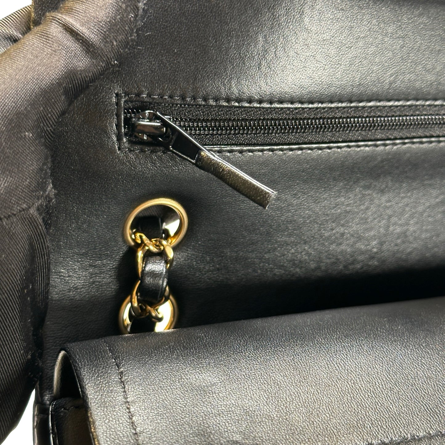 Brand New CHANEL Quilted Lambskin Classic Flap Chain Shoulder Bag Black GHW