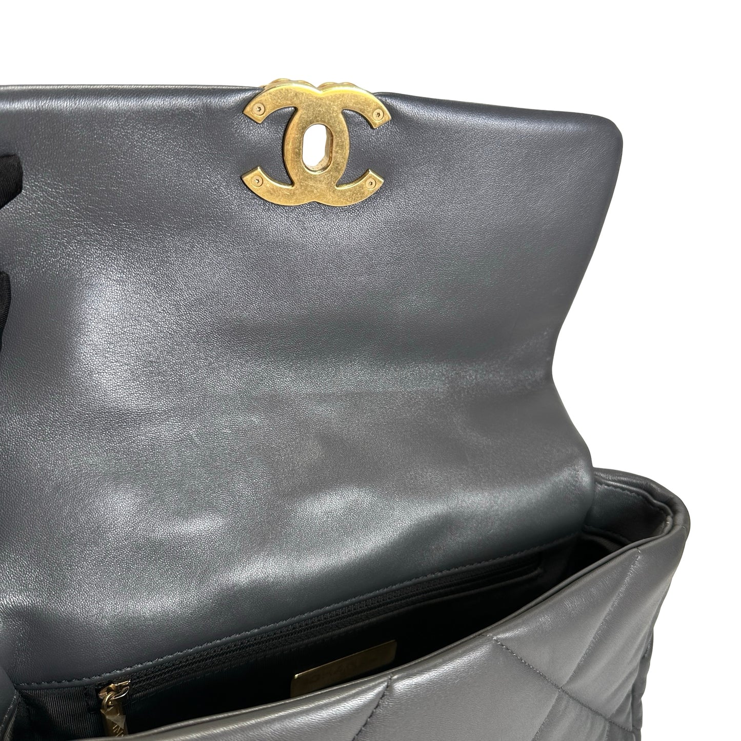 Used CHANEL Quilted Goatskin Chanel 19 Chain Shoulder Bag Grey Gold Ruthenium