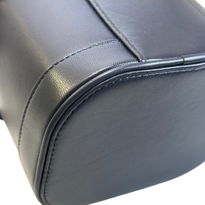 Used CHANEL Lambskin Vanity case Vanity case Navy GHW