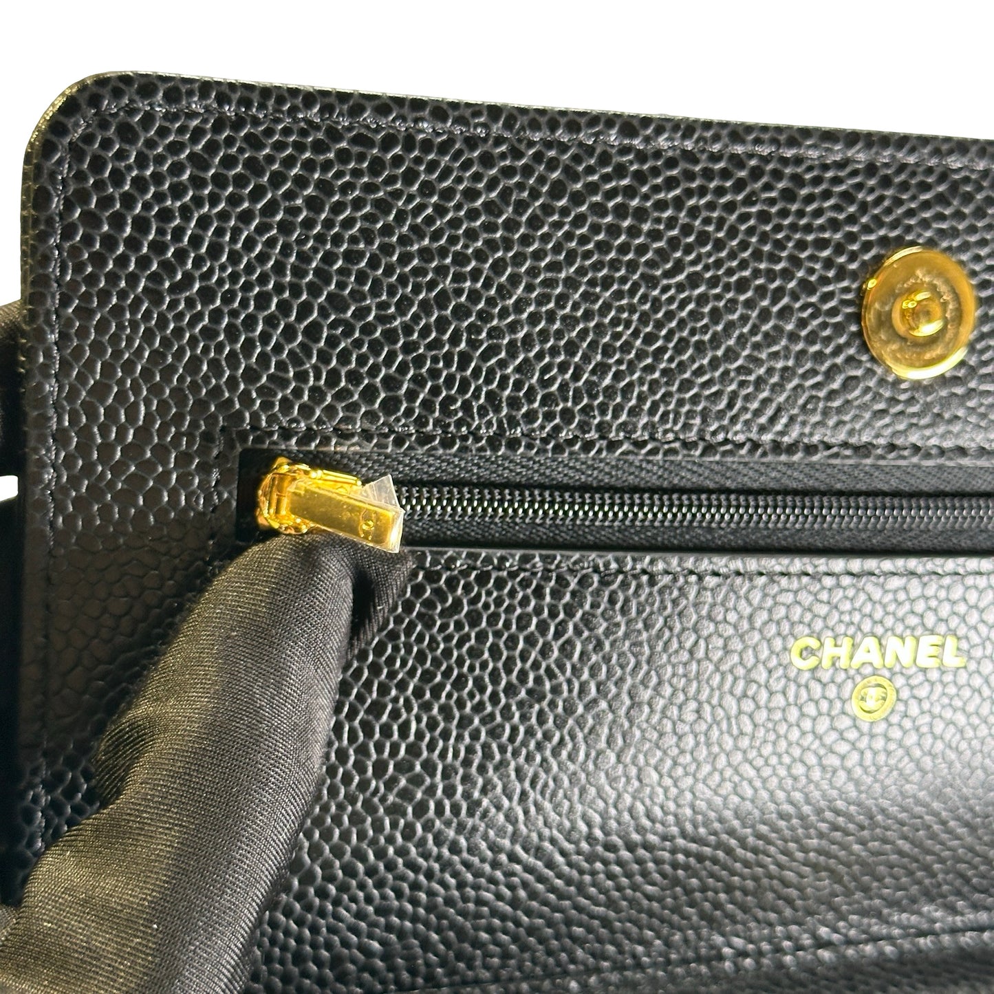 Brand New CHANEL Caviar Wallet on chain Wallet on chain Black，GHW