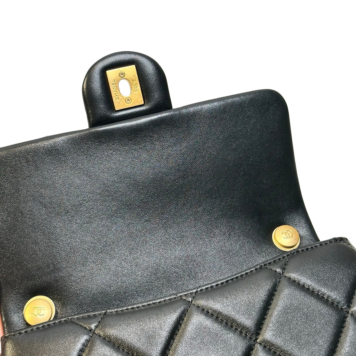 Used CHANEL Quilted Lambskin Mini Flap Bag with Pearl Crush Chain Shoulder Bag Black Gold hardware
