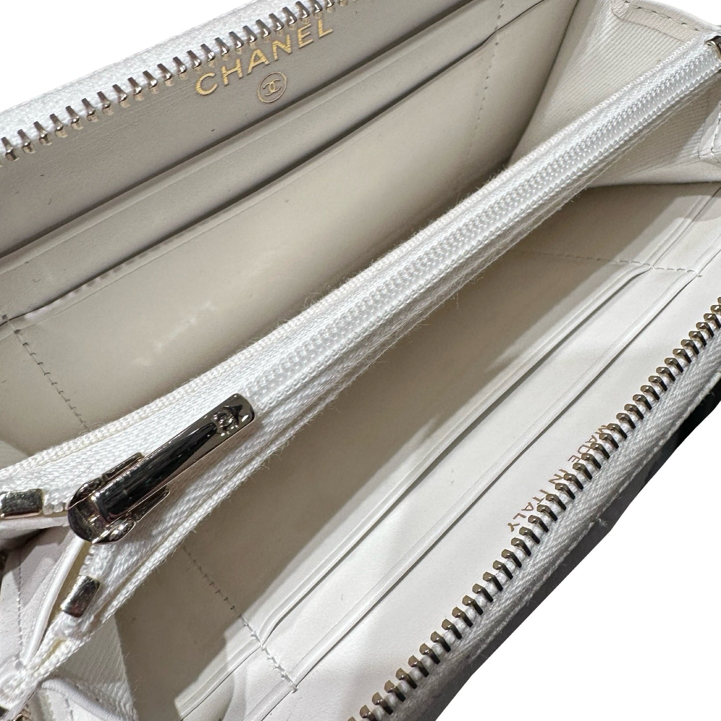 Used Chanel Wallet White GHW