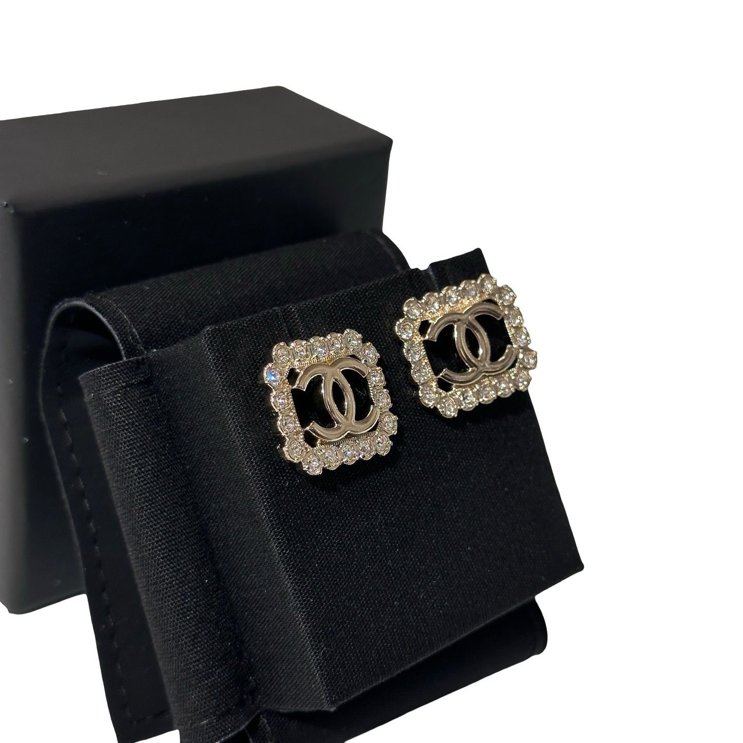 Used Chanel White Gold Earrings PHW