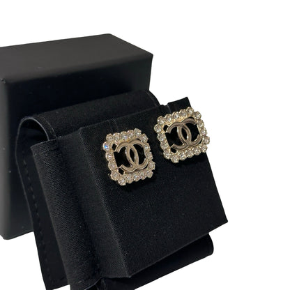 Used Chanel White Gold Earrings PHW
