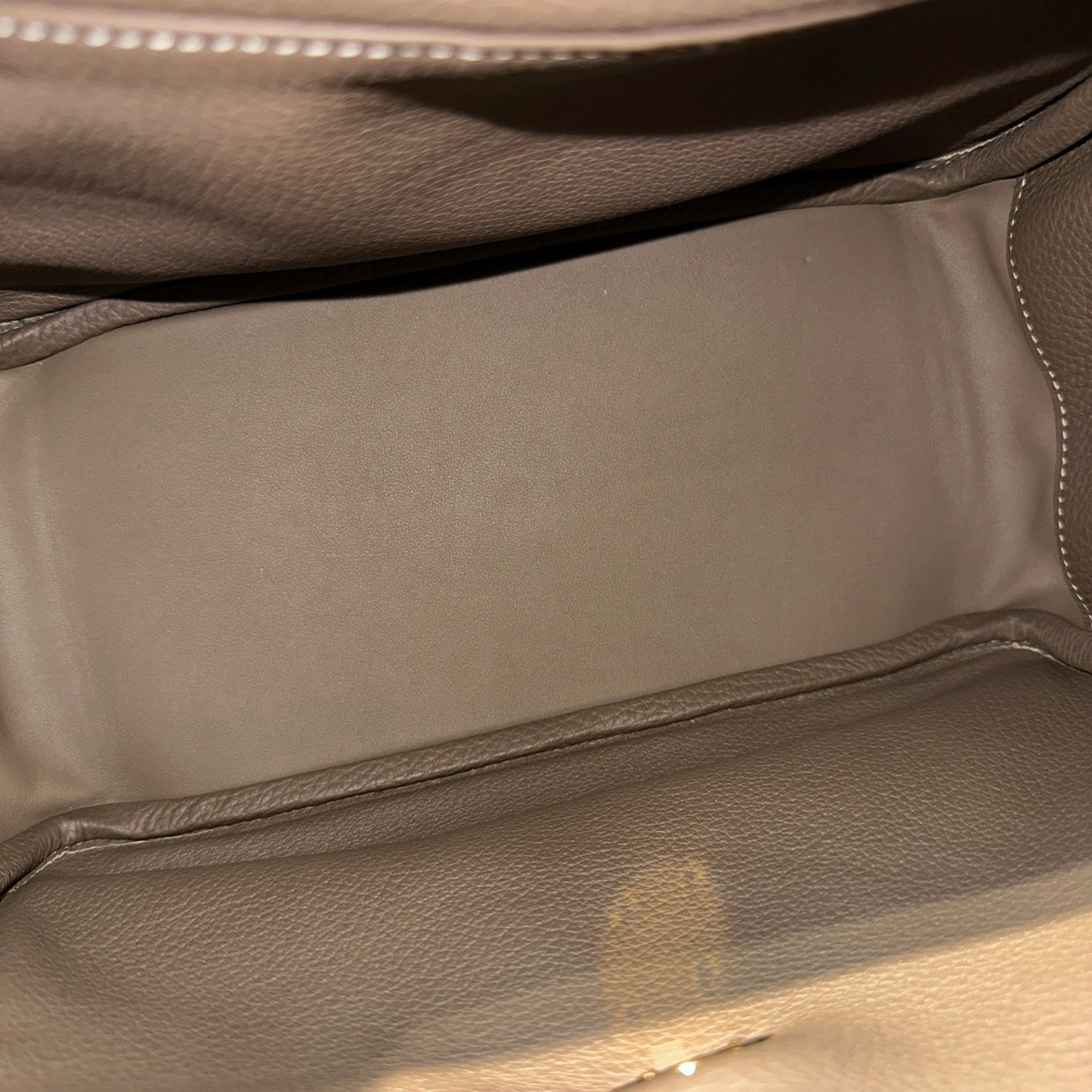Used HERMÈS Lindy 26 Handbag Etoupe (18) GHW