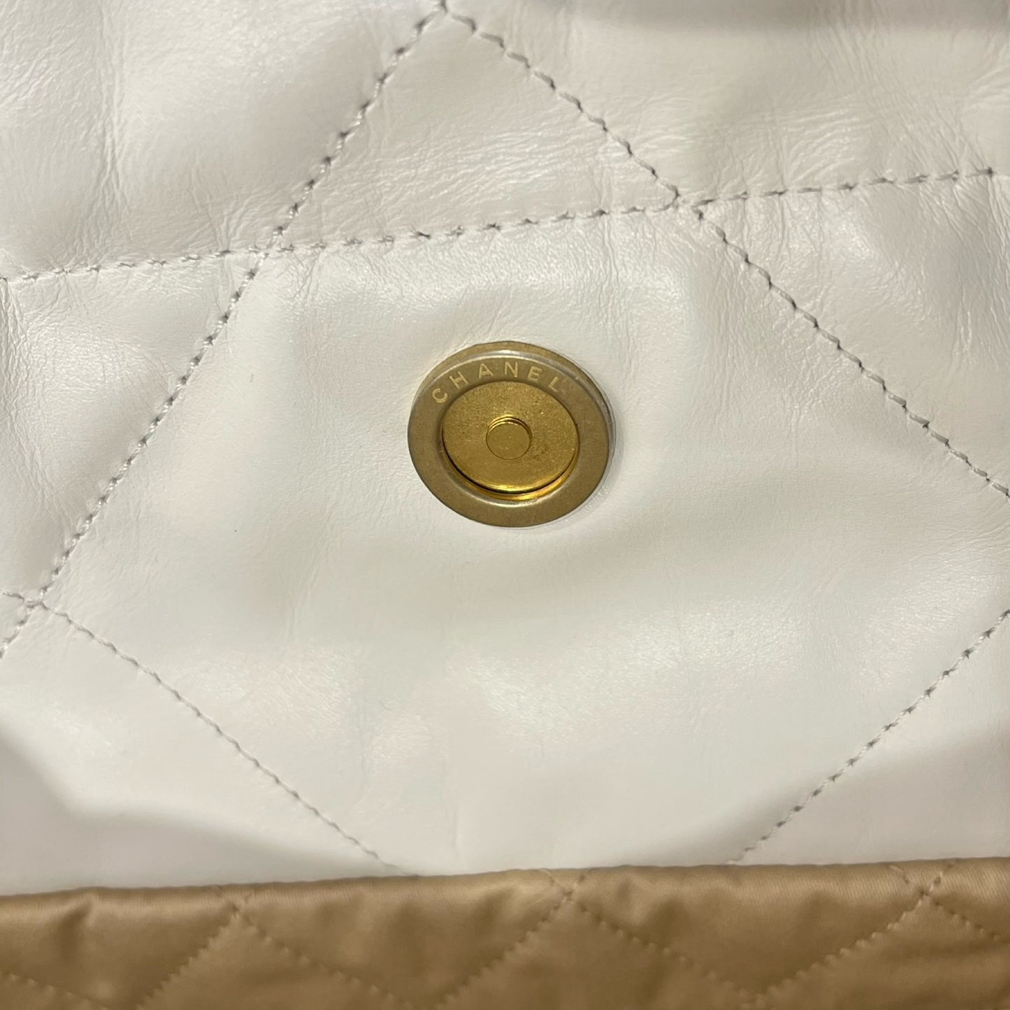Used CHANEL 22 Shoulder Bag White GHW
