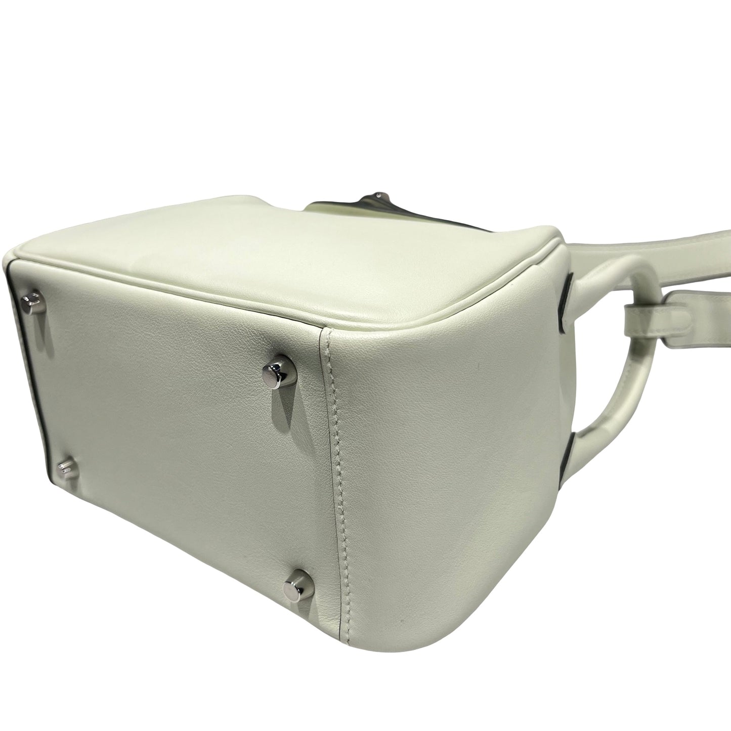 Unused HERMÈS Calfskin Leather Mini Lindy swift Shoulder Bag PHW Mint green