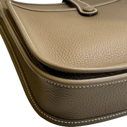 Brand New HERMES Leather Evelyne 23 Shoulder Bag Etoupe PHW