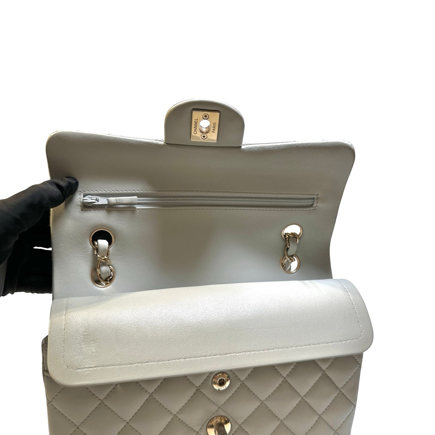 CHANEL Chain Shoulder Bag