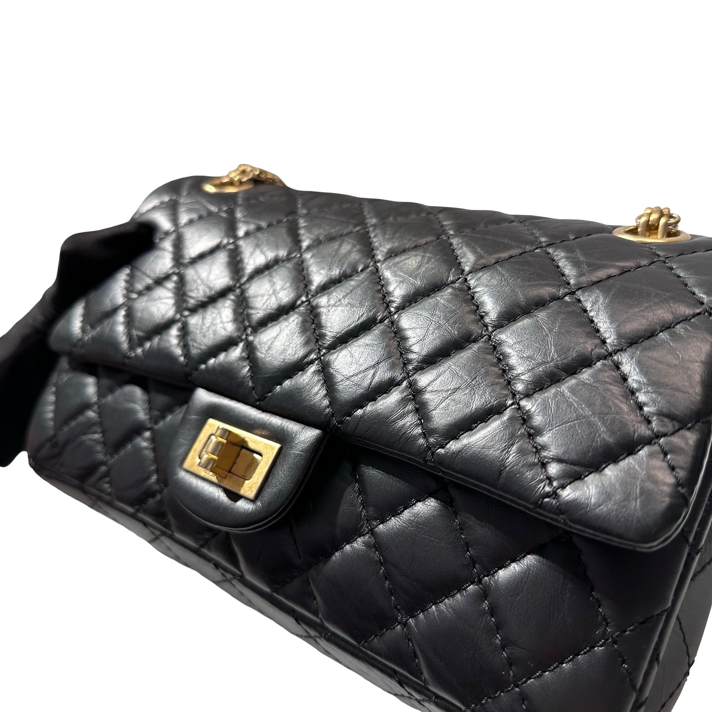 CHANEL Chain Shoulder Bag