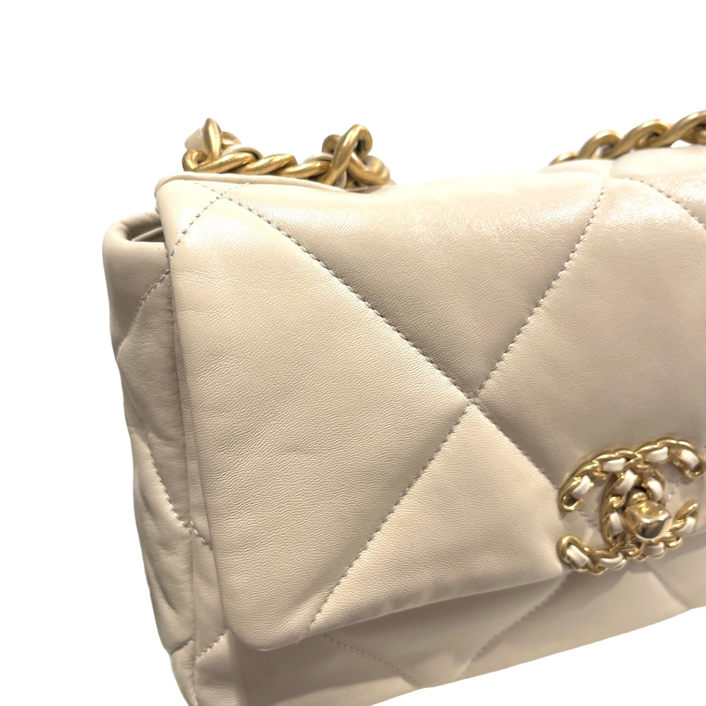 Used CHANEL Lambskin Quilted Chanel 19 Chain Shoulder Bag Cream White GHW
