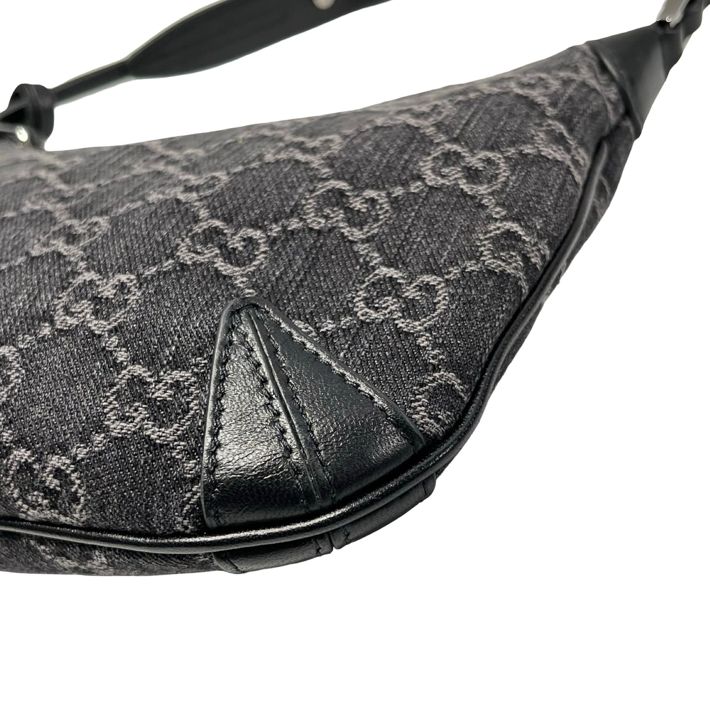 Used GUCCI GG CANVAS Shoulder Shoulder Bag Black PHW