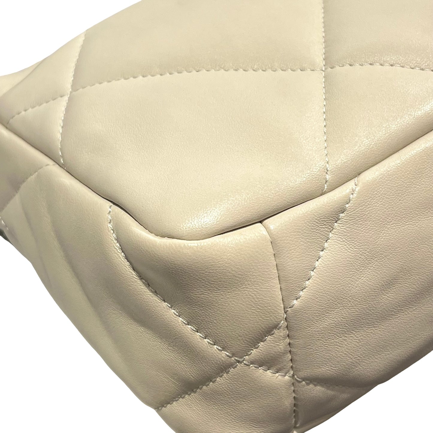 Used CHANEL Lambskin Quilted Chanel 19 Chain Shoulder Bag Cream White GHW