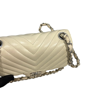 Used CHANEL Chevron Lambskin Chevron Flap Bag Chain Shoulder Bag White Silver hardware