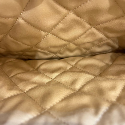 Used CHANEL 22 Shoulder Bag White GHW