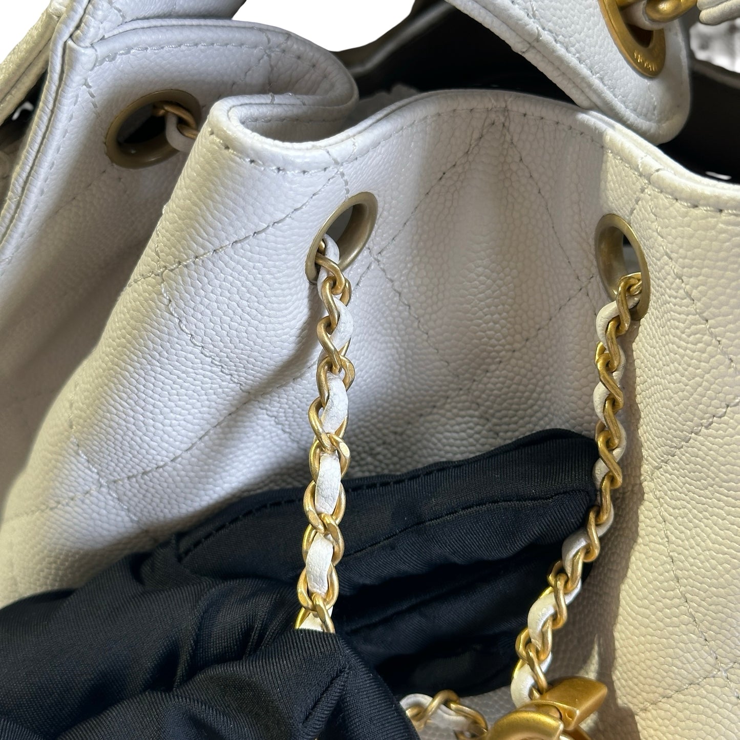 Used CHANEL Caviar Quilted 25 Small Handbag White Gold