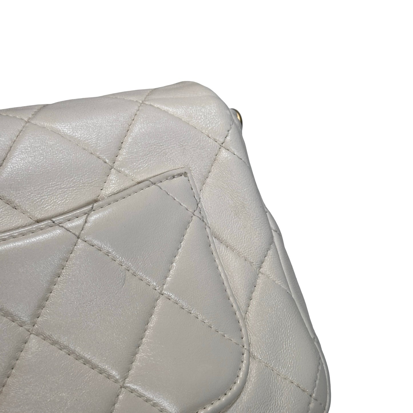 Used CHANEL Quilted Classic Flap Chain Shoulder Bag White